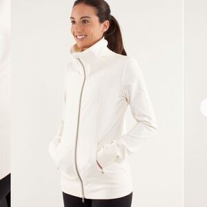 Lululemon Daily Yoga Jacket
Polar Cream Size 6